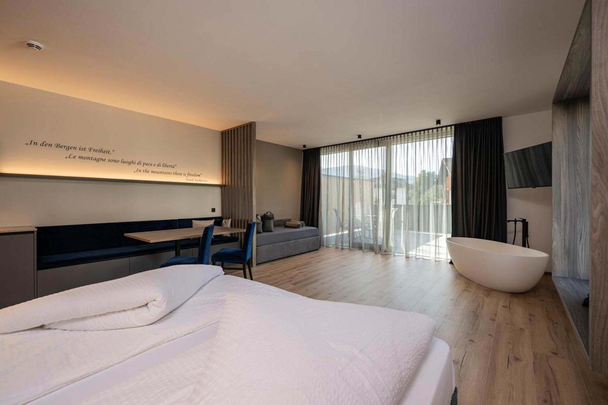 Montanaris Alpine - Active - Relax Hotel Niederdorf Buitenkant foto