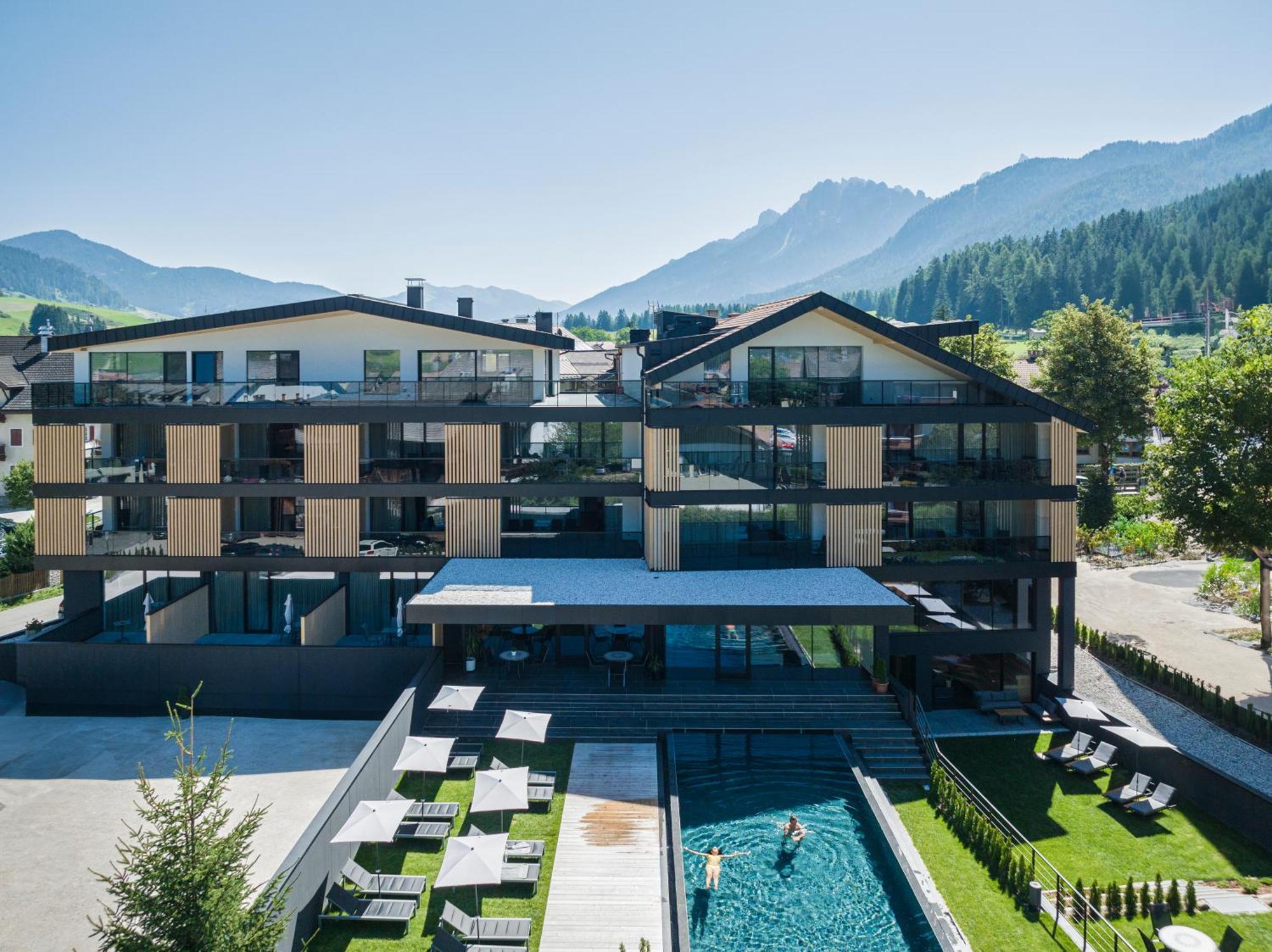 Montanaris Alpine - Active - Relax Hotel Niederdorf Buitenkant foto